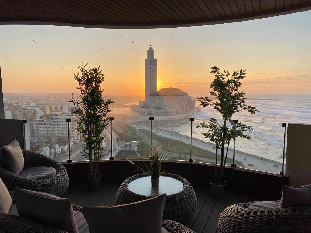 Discover Casablanca’s top attractions, private tours, and Morocco travel packages in our comprehensive Casablanca Travel Guide